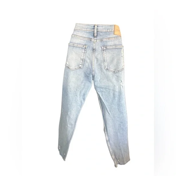 Zara women’s slim boyfriend light wash denim blue jeans sz 8 preloved di… - Picture 5 of 7